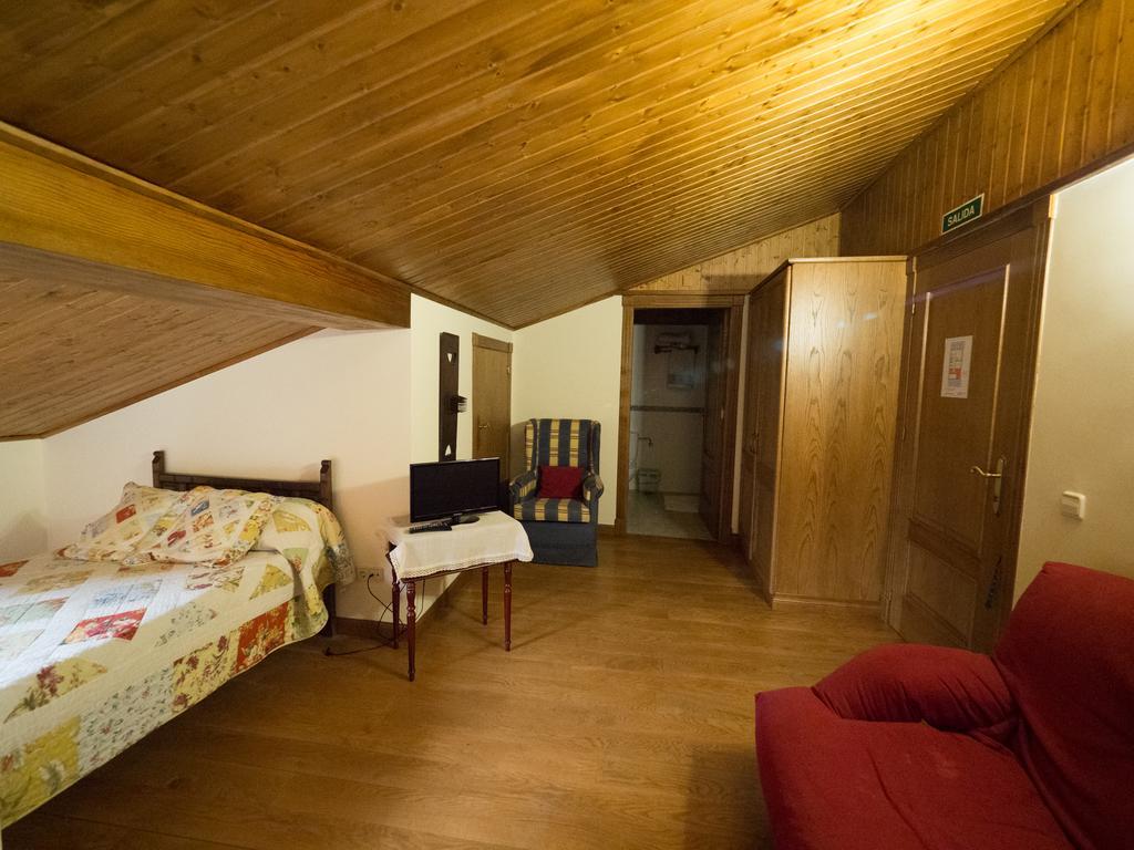 Casa Rural Martxoenea Landetxea Hotel Arruazu Buitenkant foto