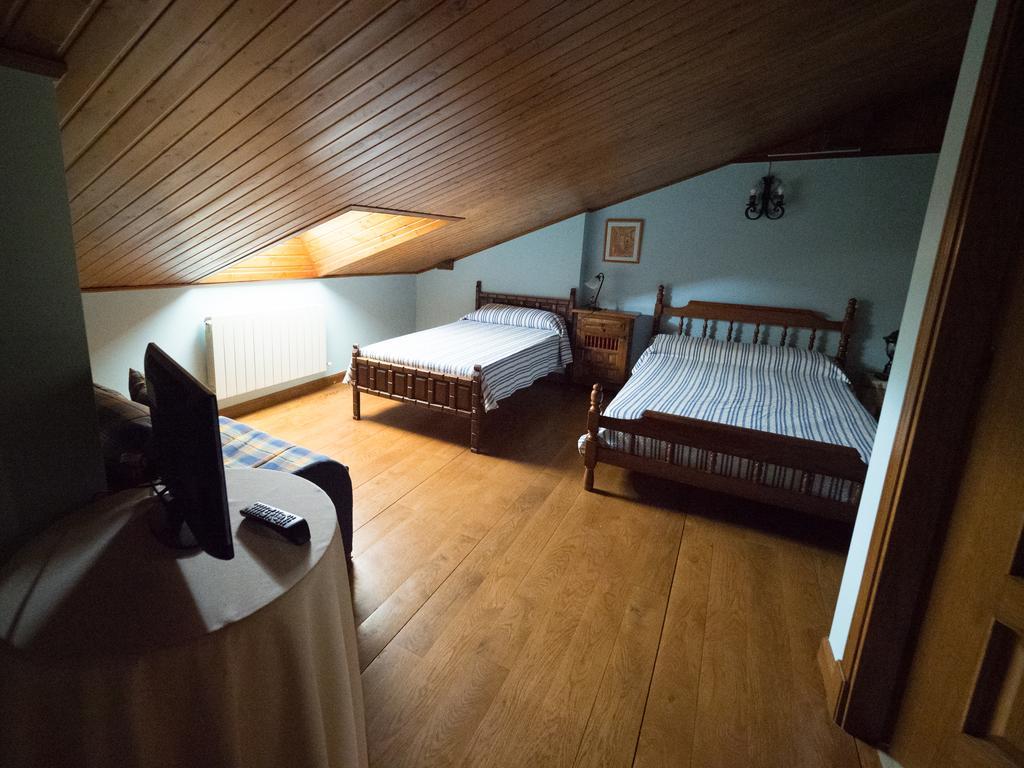 Casa Rural Martxoenea Landetxea Hotel Arruazu Buitenkant foto